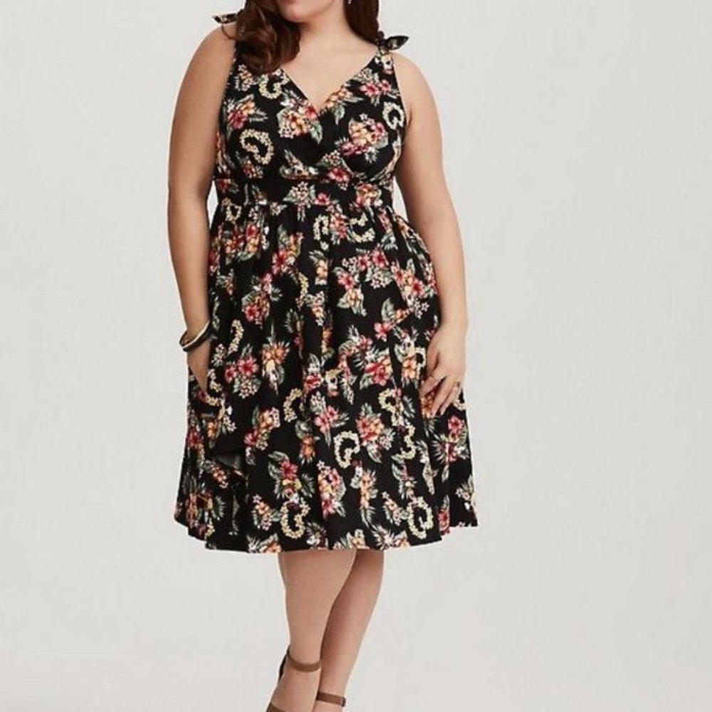 Disney Torrid Hawaii Mickey Dress Size 20